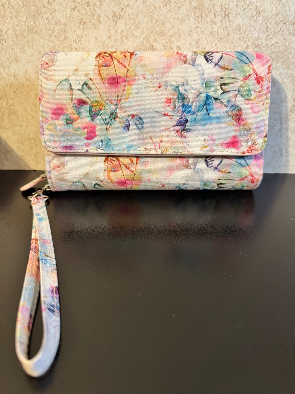 Floral Multi-Color Wristlet Wallet - Mundi